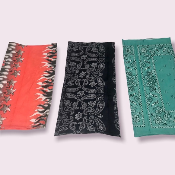 🌟SALE 2/$10.00‼️ Face mask coverings set of 3 - Picture 3 of 6